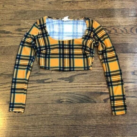 Plaid Long Sleeve Scoop Neck Crop Top, Medium - Picture 5 of 8